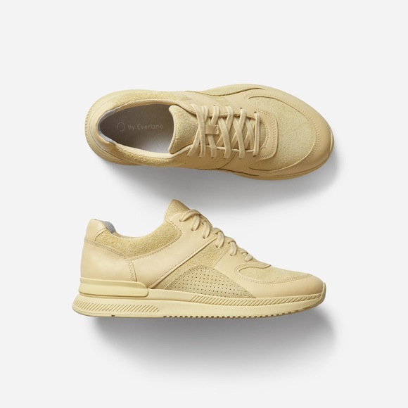 Everlane: The Trainer Sneaker in Butter - Picture 1 of 7